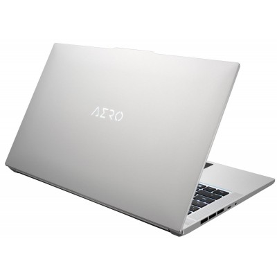 GIGABYTE AERO 17 XE5 (XE5-73EE738HP)