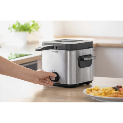 Фритюрница Sencor SFR 6200SS Хром/черный (6603538) Фритюрница Sencor SFR 6200SS Хром/черный (6603538)
