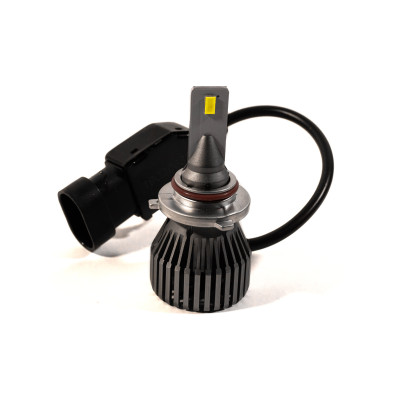 Комплект LED ламп HeadLight F1X HB3 (P20d) 52W 12V 8400Lm з активним охолодженням (збільшена світловіддача) Комплект LED ламп HeadLight F1X HB3 (P20d) 52W 12V 8400Lm з активним охолодженням (збільшена світловіддача)