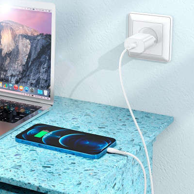 Зарядное устройство Hoco N22 Jetta PD25.0W Max QC 3.0/2.0 кабель Type C - Lightning Белый Зарядное устройство Hoco N22 Jetta PD25.0W Max QC 3.0/2.0 кабель Type C - Lightning Белый