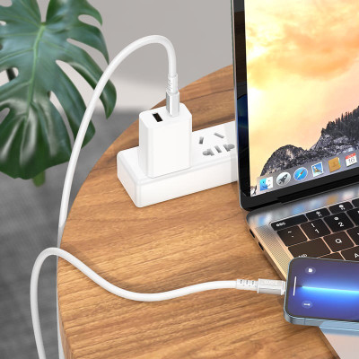 Кабель для зарядки hoco. X85 Strength Type-C на Lightning TPE PD 20W OD 6 мм White Кабель для зарядки hoco. X85 Strength Type-C на Lightning TPE PD 20W OD 6 мм White
