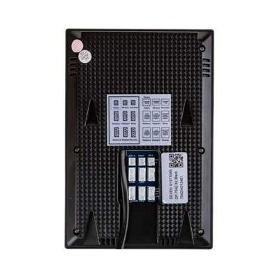 Комплект домофона с вызовной панелью Seven Systems DP-7542 Kit 4 Комплект домофона с вызовной панелью Seven Systems DP-7542 Kit 4