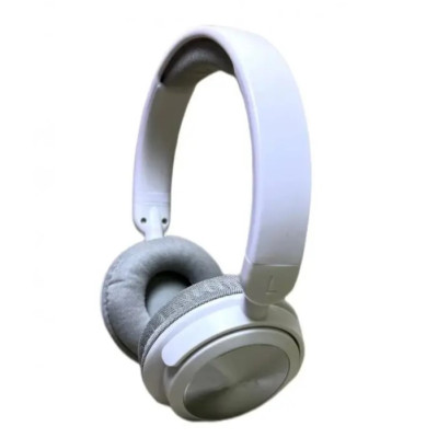 Беспроводные наушники RIAS WH220 Bluetooth с функцией FM-радио White Беспроводные наушники RIAS WH220 Bluetooth с функцией FM-радио White
