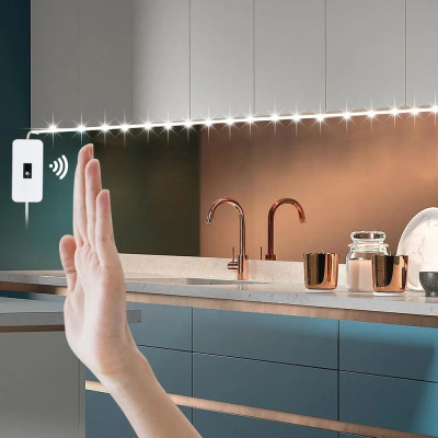 Світлодіодна стрічка з датчиком руху Inspire LED USB 5V 4W 6000К холодний 1m 60led Білий