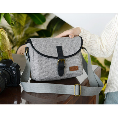Сумка для фотоаппарата No Brand DSLR/Mirrorless Canon/Nikon/Sony 23x18x10 см Серый (IBF089S) Сумка для фотоаппарата No Brand DSLR/Mirrorless Canon/Nikon/Sony 23x18x10 см Серый (IBF089S)
