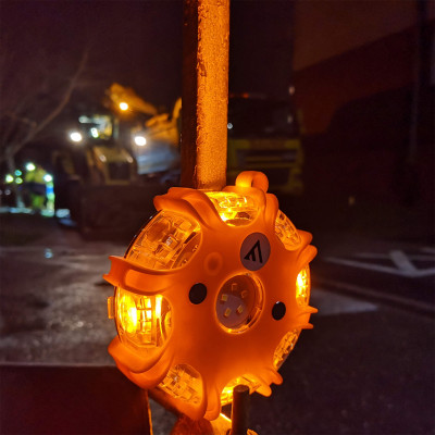 Комплект фонарей сигнальных Mactronic M-Flare 125х125х40 мм 6 шт Оранжевый (DAS3759) Комплект фонарей сигнальных Mactronic M-Flare 125х125х40 мм 6 шт Оранжевый (DAS3759)