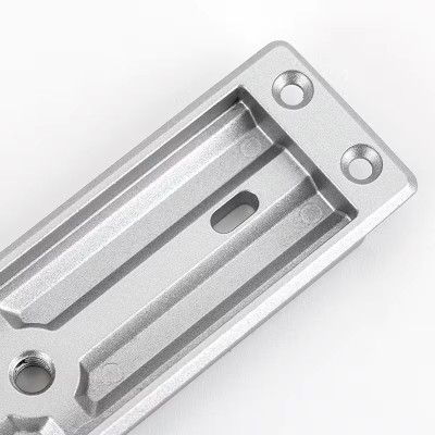 Кутник монтажний Yli Electronic MBK-180IM Сріблястий (305904) Кутник монтажний Yli Electronic MBK-180IM Сріблястий (305904)