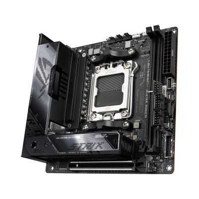 ASUS ROG STRIX X670E-I GAMING WIFI