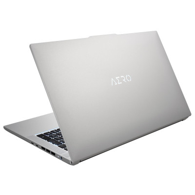 GIGABYTE AERO 17 XE5 (XE5-73UK738HP)