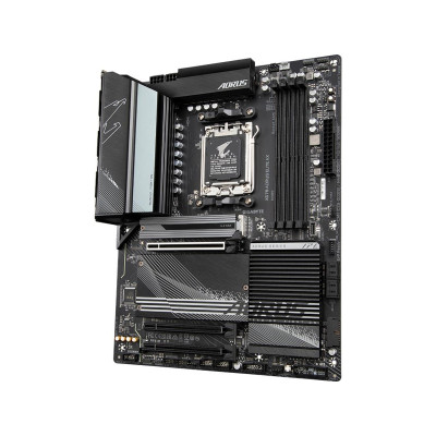 GIGABYTE X670 AORUS ELITE AX