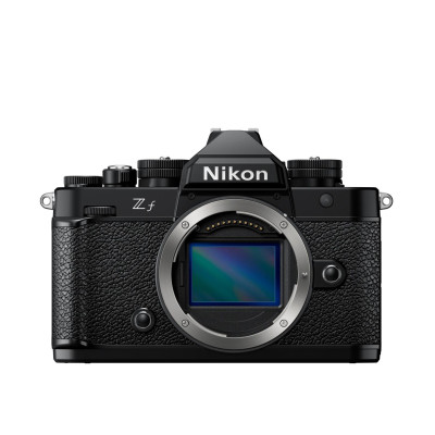 Nikon Z f + 24-70mm f/4 S (VOA120K002)