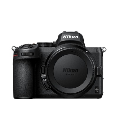 Nikon Z5 + 24-70mm f/4 (VOA040K006)