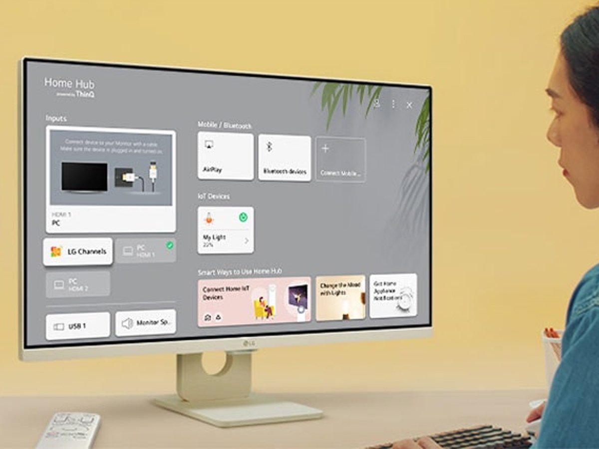 Умный монитор LG MyView 32SR50F-W
