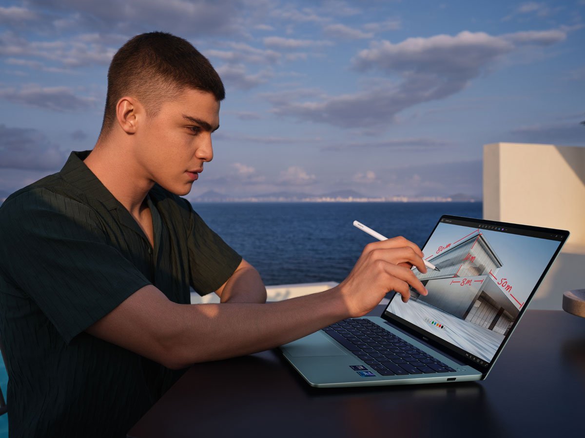Huawei MateBook 14 спереду