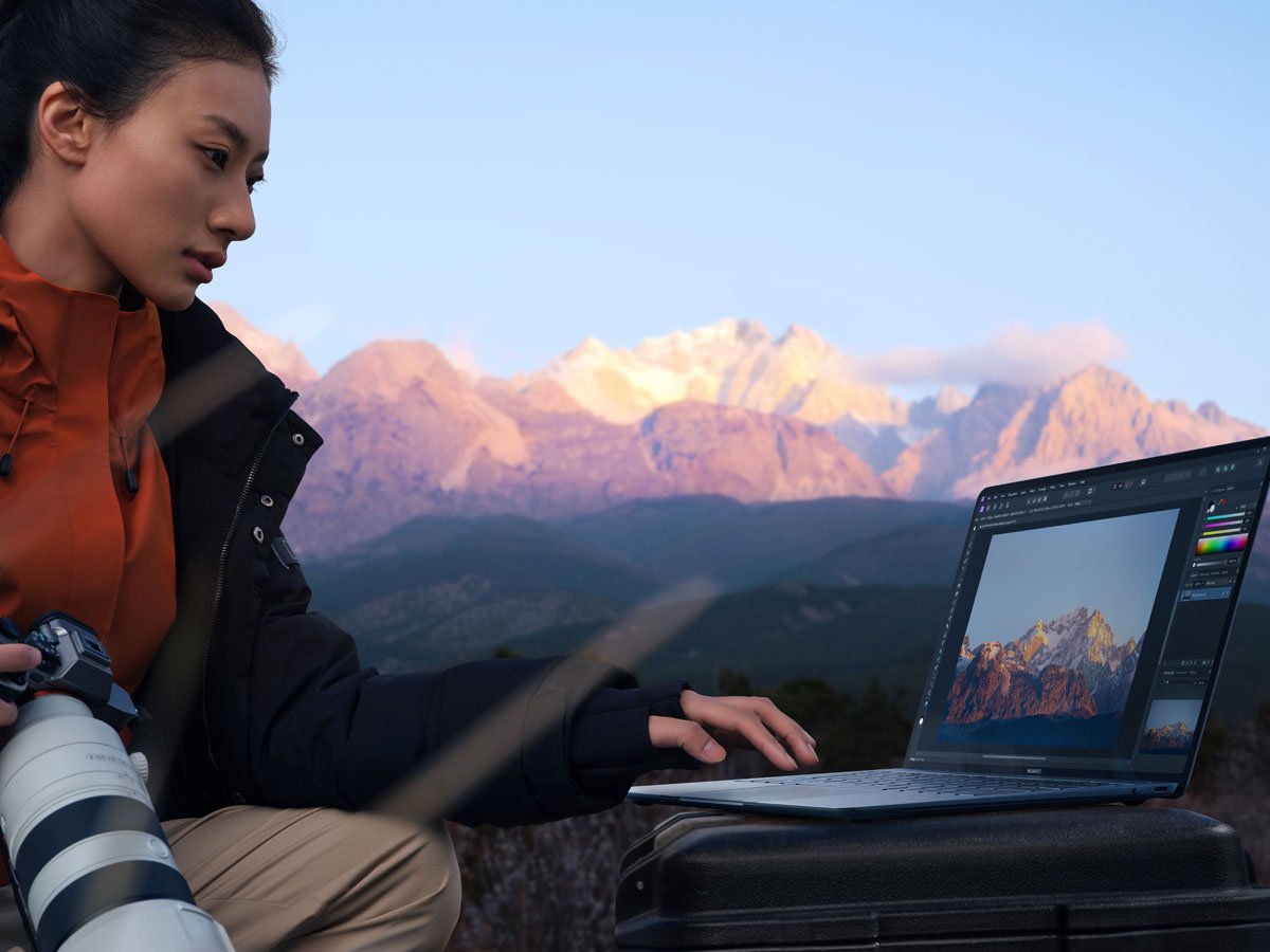 Huawei MateBook X Pro 2024 працює в полі