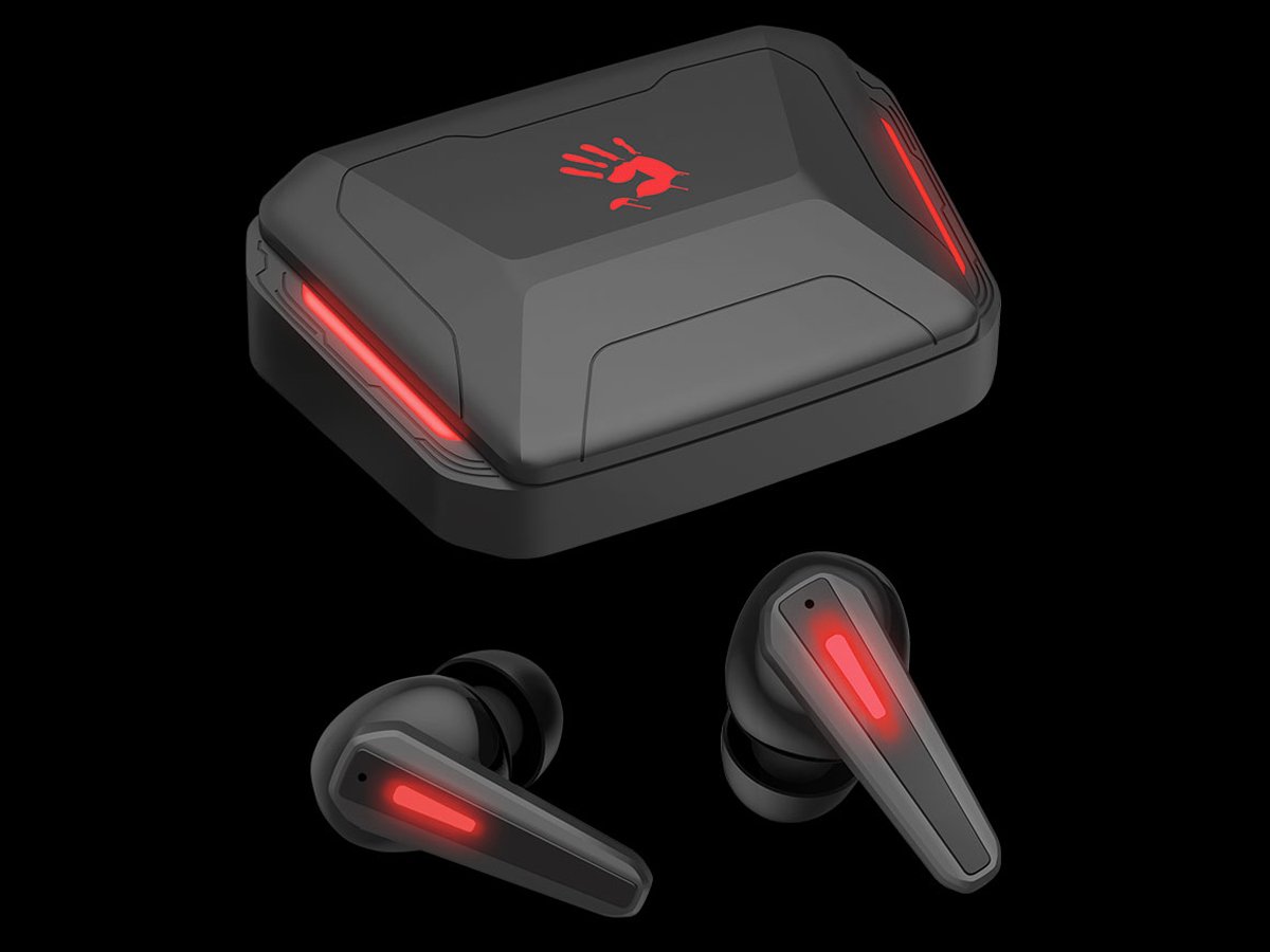 Бездротові навушники A4Tech TWS M70 Чорно-червоні - Вид із закритим зарядним футляром