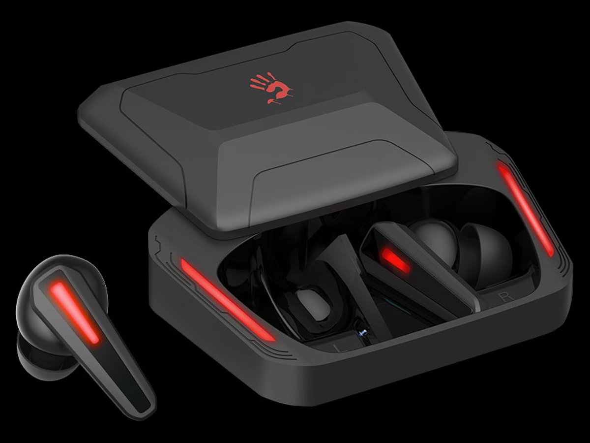 Бездротові навушники A4Tech TWS M70 Чорно-червоні - Вид з відкритим зарядним футляром