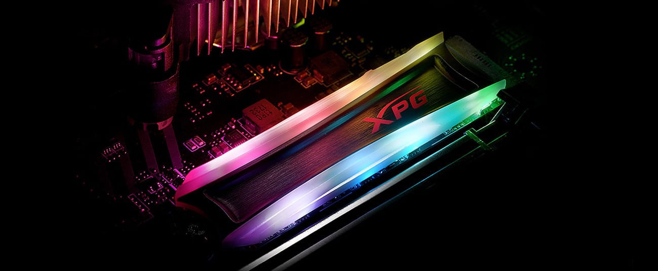 XPG SPECTRIX S40G - Диск з RGB пiдсвiчуванням