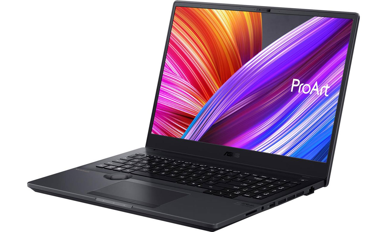 Экран ASUS ProArt Studiobook Pro 16 с клавиатурой