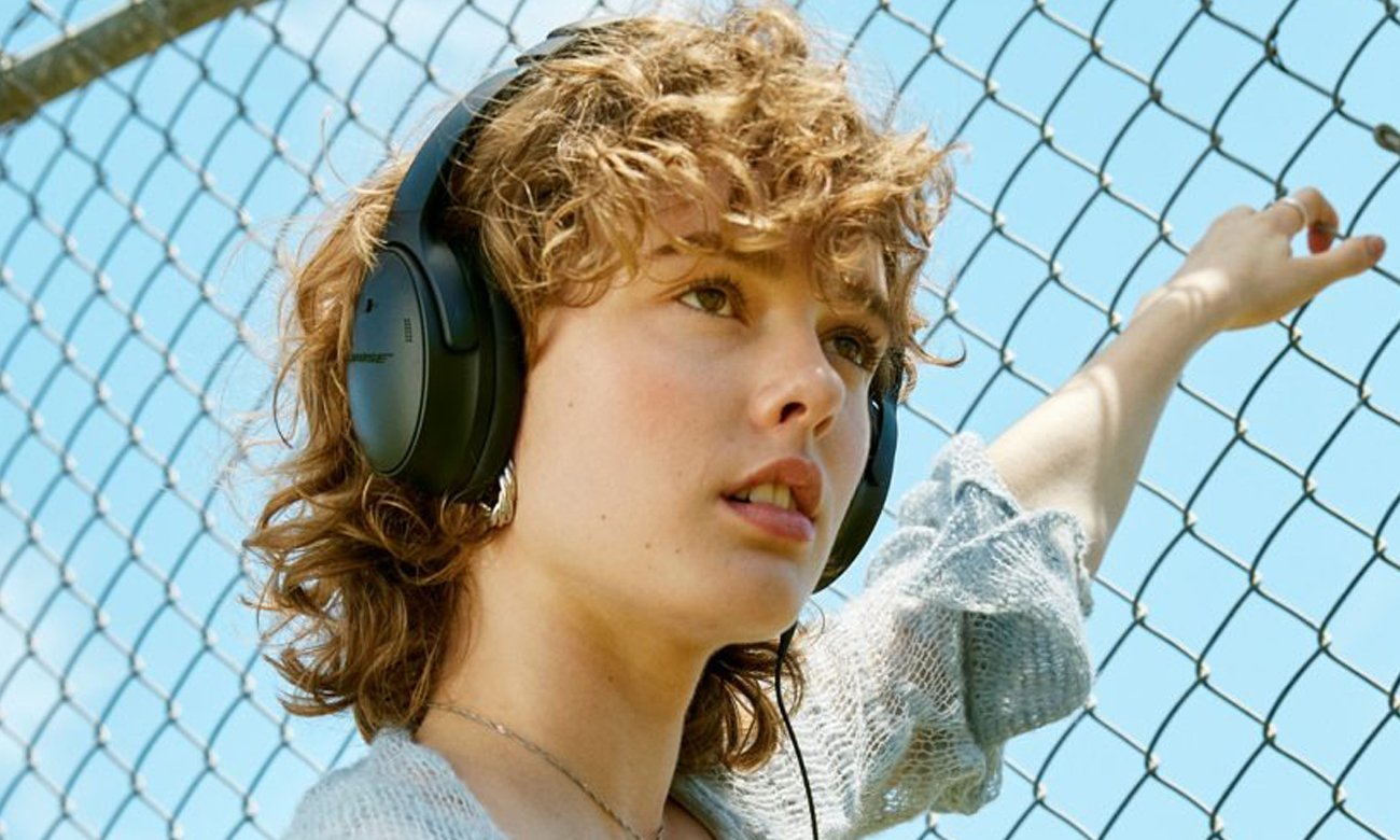 Беспроводные наушники Bose QuietComfort Black - Lifestyle Graphics