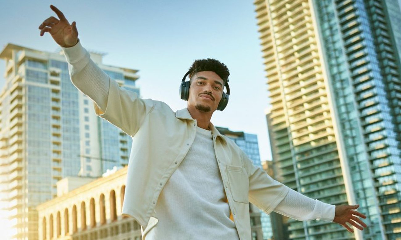 Беспроводные наушники Bose QuietComfort Black - Lifestyle Graphics