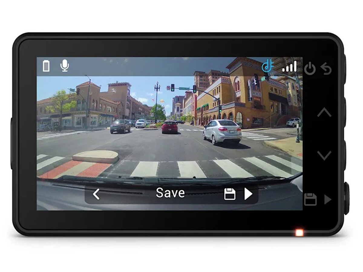 Відеореєстратор Garmin Dash Cam X110 - Вид дисплея