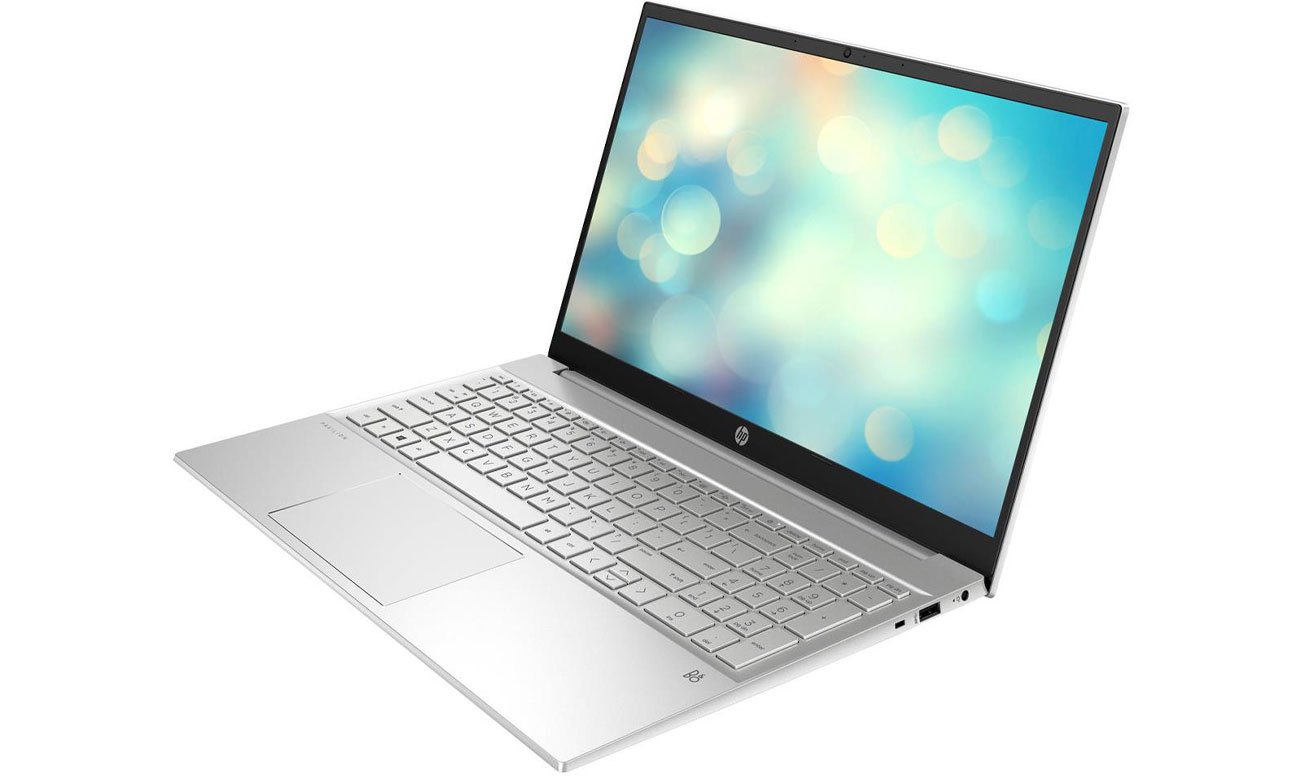 HP Pavilion 15 спереду