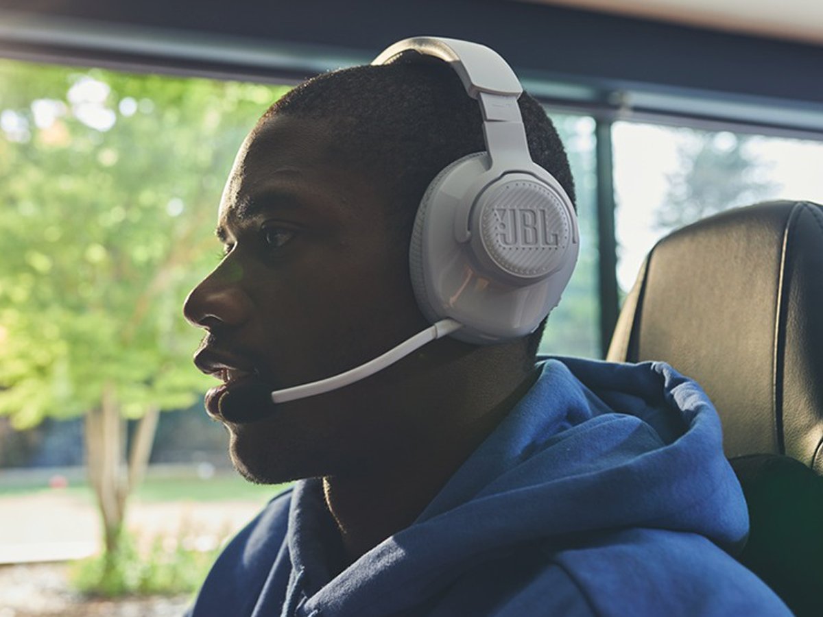 Гарнитура JBL Quantum 360 – графика стиля жизни