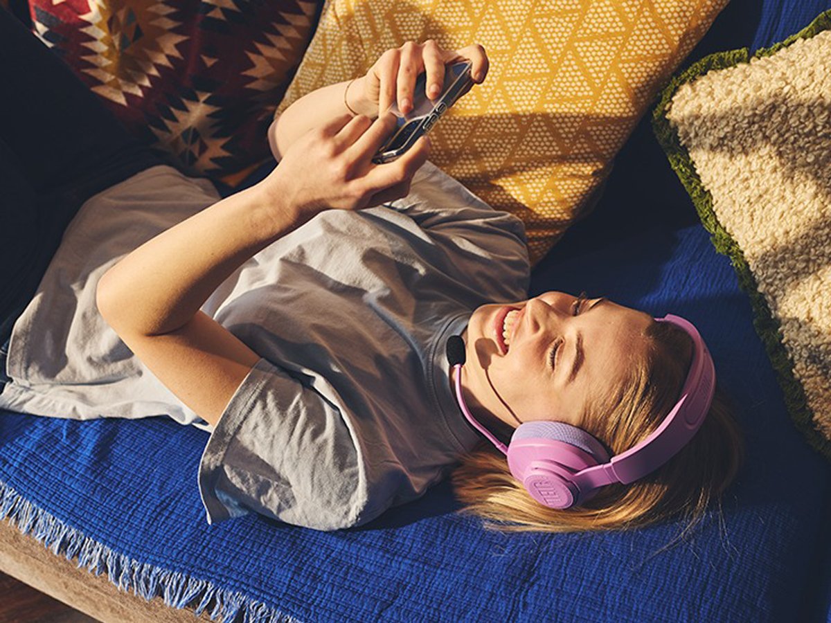 Гарнитура JBL Quantum 360 – графика стиля жизни