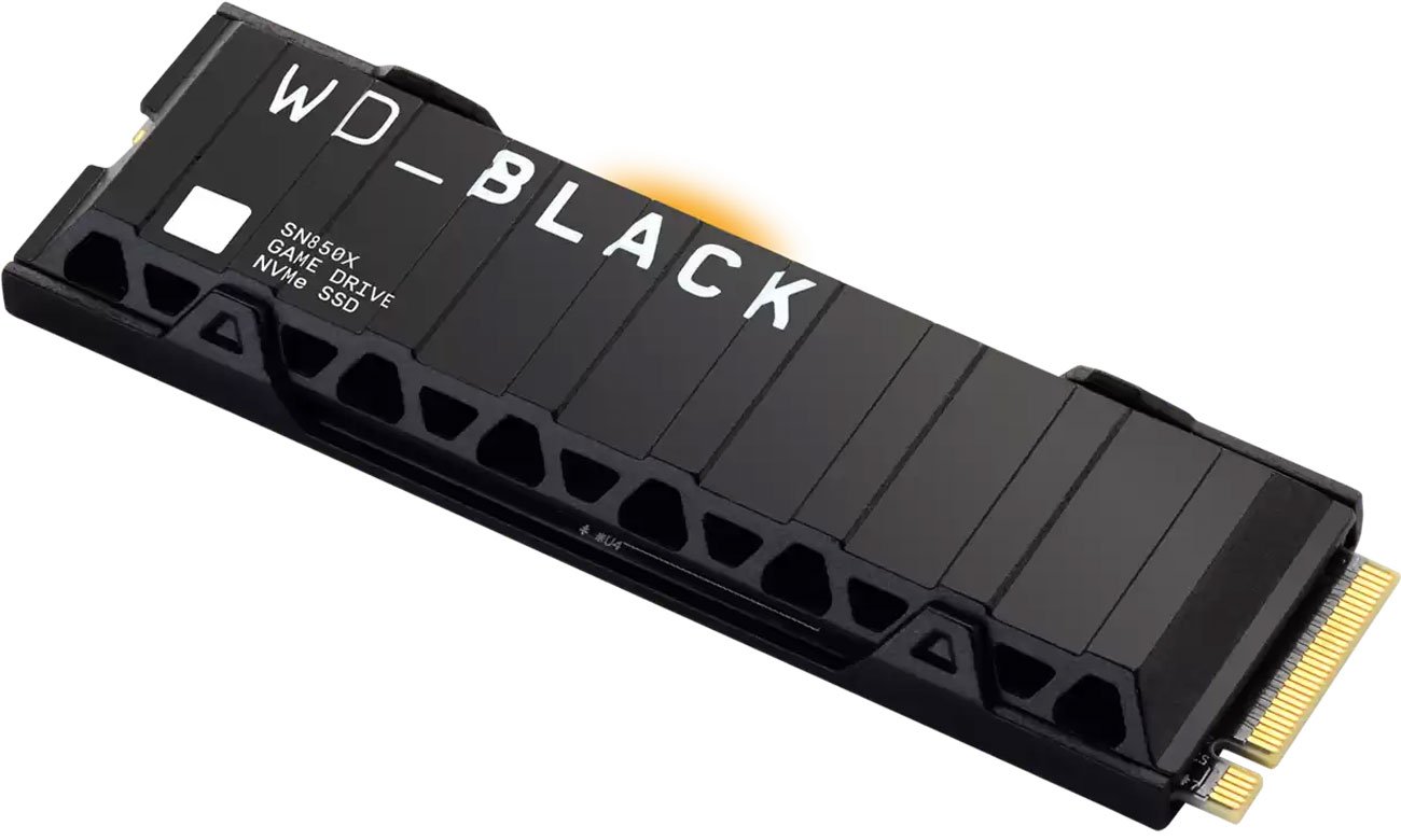 M.2 NVMe SSD WD BLACK SN850X Радiатор – кутовий вигляд спереду