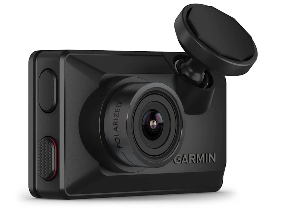 Відеореєстратор Garmin Dash Cam X310 - кутовий вид спереду