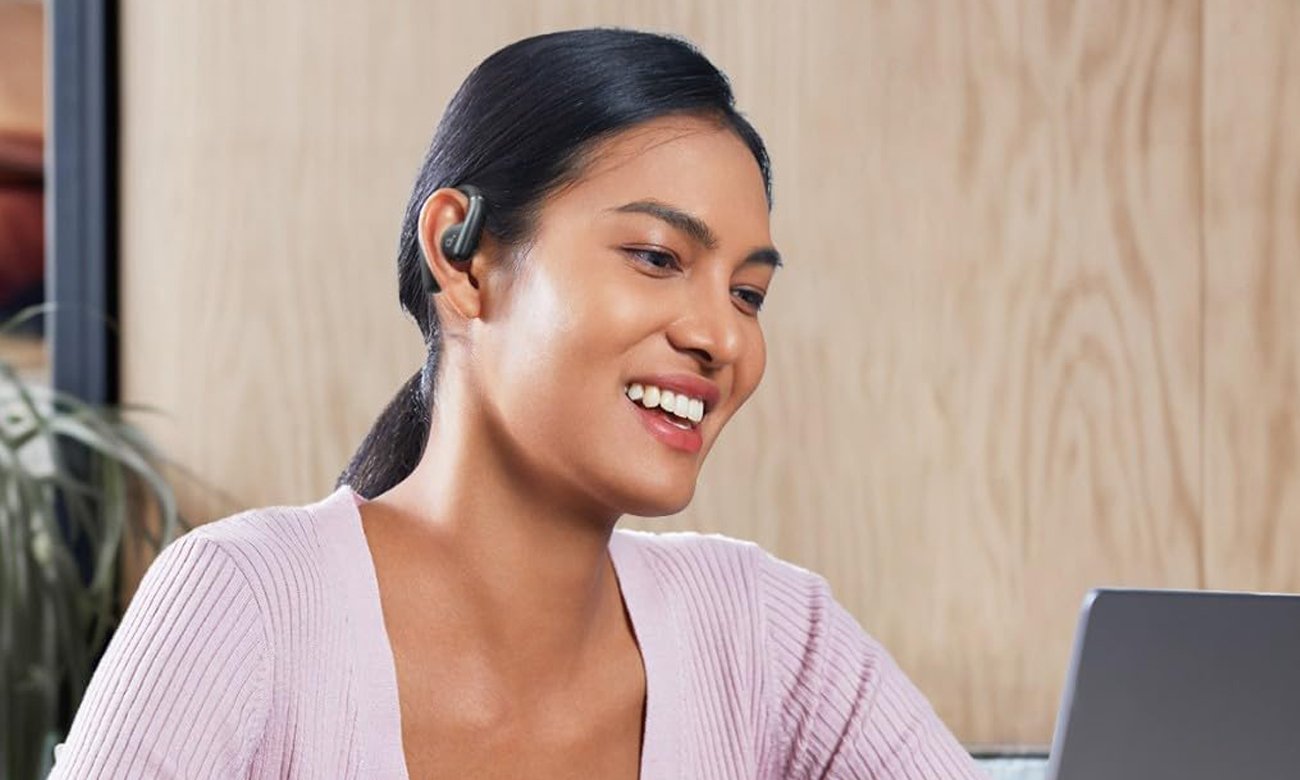 Беспроводные наушники SoundCore AeroFit Black - Стиль жизни