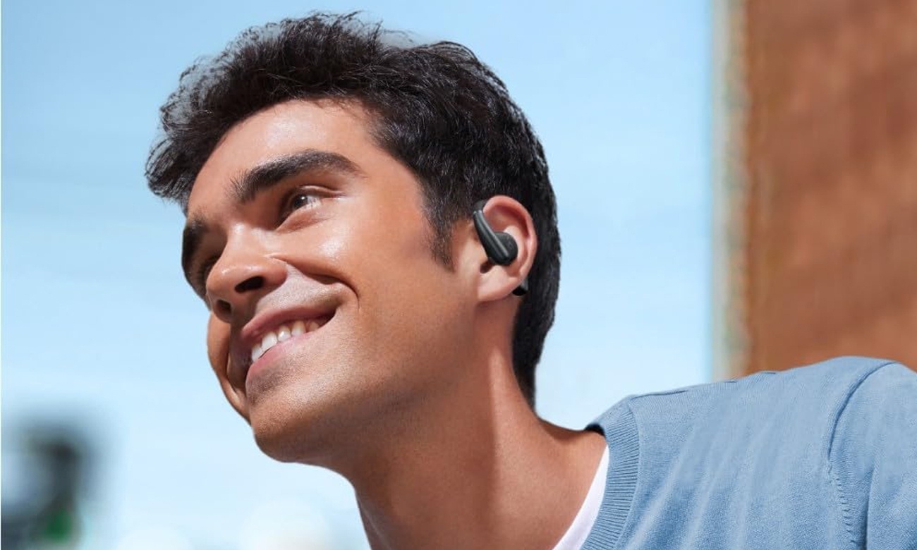 Беспроводные наушники SoundCore AeroFit Black - Стиль жизни