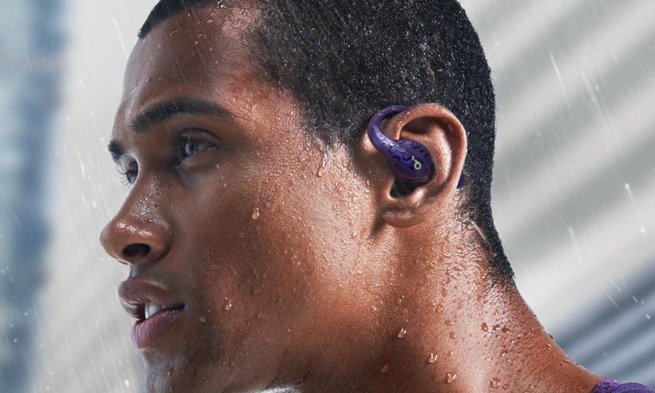 Беспроводные наушники SoundCore AeroFit Pro Purple - Lifestyle Graphics