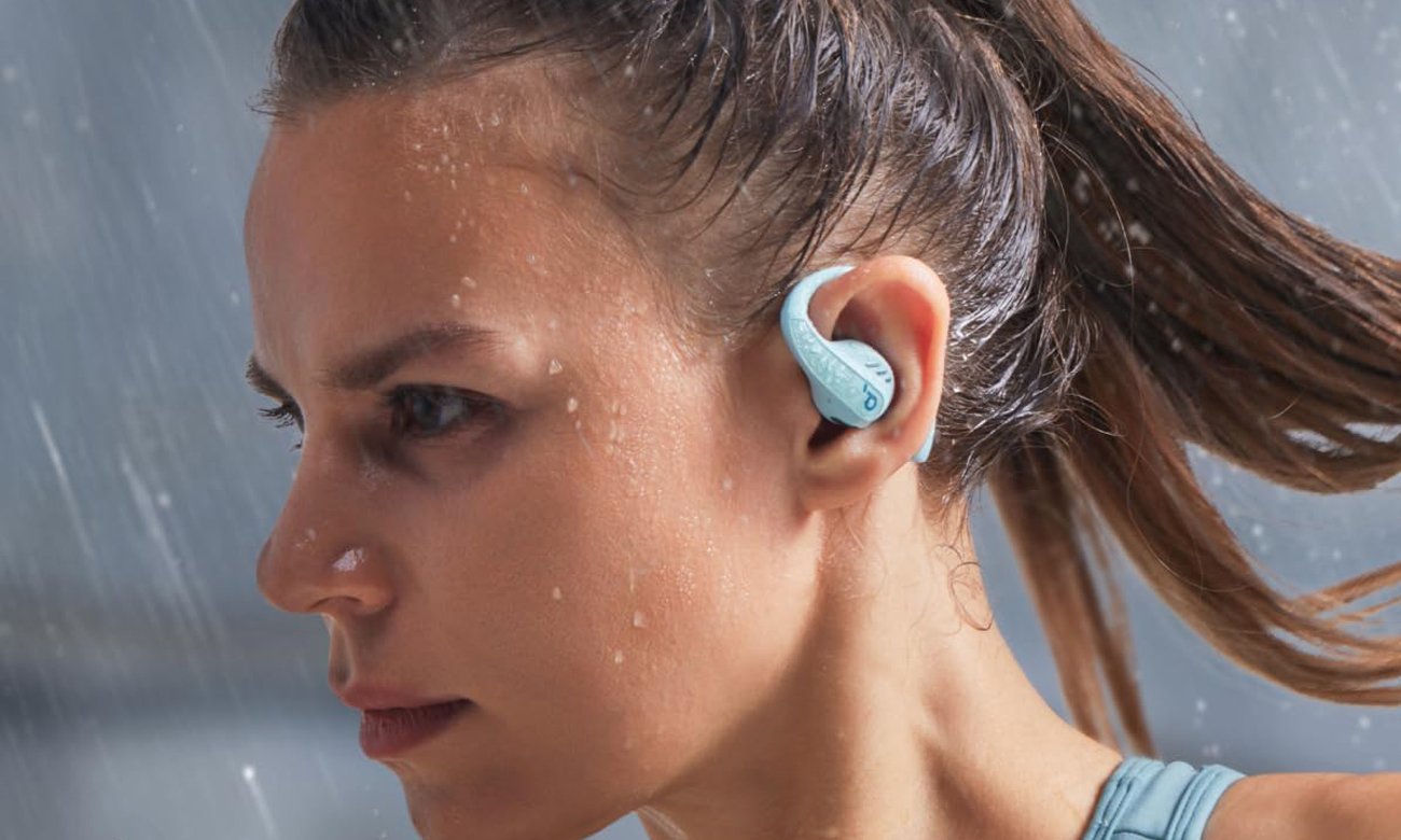 Беспроводные наушники SoundCore AeroFit Pro Blue - Lifestyle Graphics