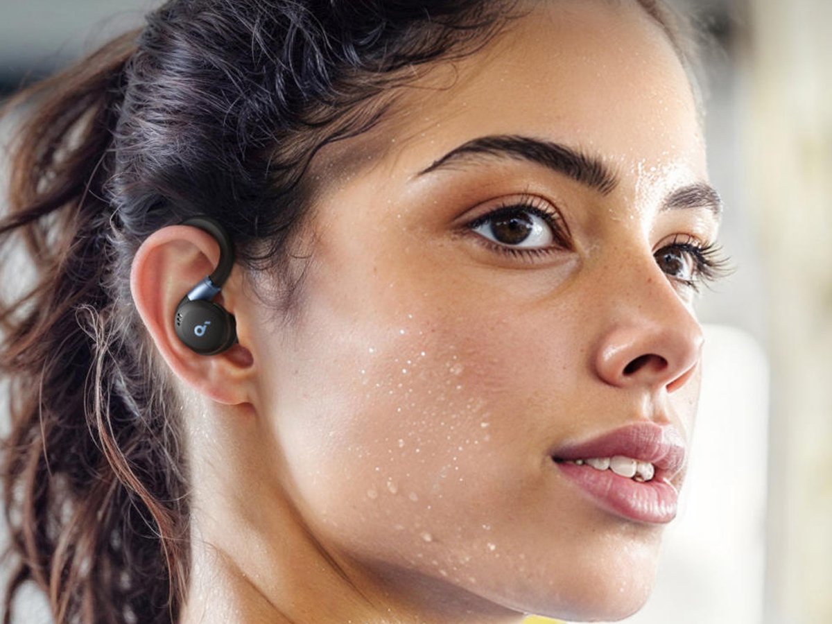 Беспроводные наушники SoundCore Sport X20 Black - Lifestyle Graphics