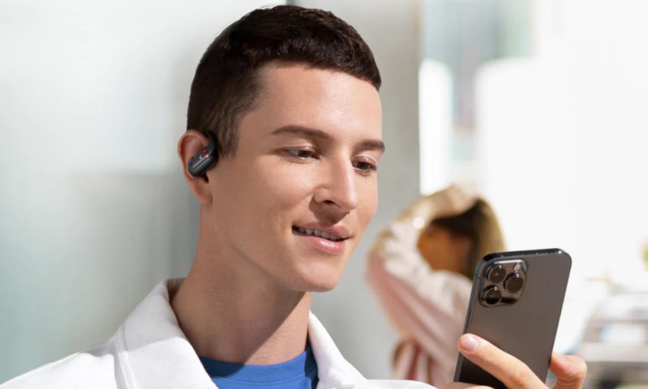 Беспроводные наушники SoundCore V30i Black - Lifestyle Graphics