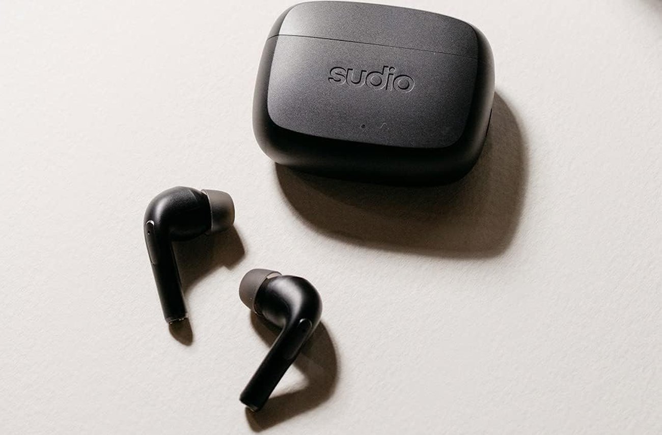 Беспроводные наушники Sudio N2 Pro Black - Стиль жизни