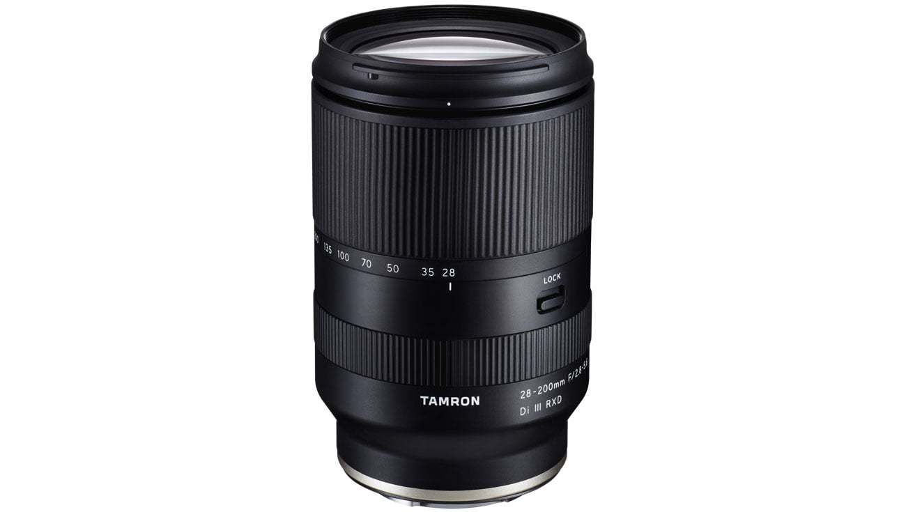 Объектив Tamron 28-200 мм, вид сбоку